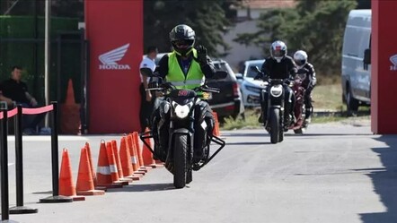 Motorda eldiven takmak zorunlu mu, eldiven ve koruma gözlüğü takmamanın cezası var mı? - Haberler