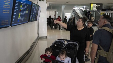 Maaş yok, uçuş yok... ABD'deki hükümet krizi hava trafiğini de vurdu - Dünya