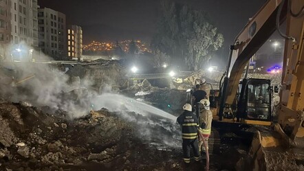 Deprem konutlarının inşaat alanında korkunç olay! İşçiler hastaneye kaldırıldı - 3. Sayfa