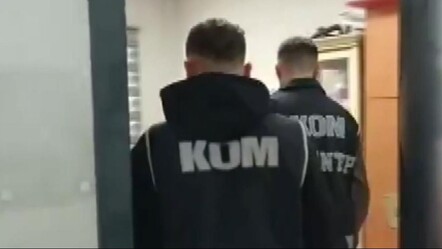 Gaziantep’te kaçak ilaç operasyonu! Binlerce tıbbi ürün ele geçirildi - 3. Sayfa