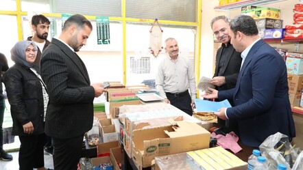 Zimem defteri geleneği! Belediye başkanı vatandaşın veresiye borcunu kapattı - Yaşam