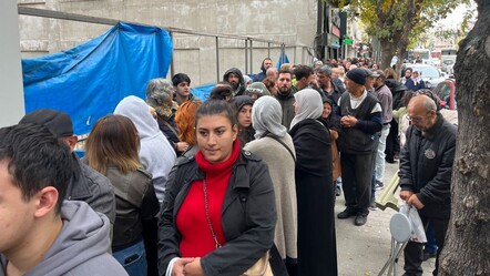 500 bin sosyal konut projesine ilgi büyük! Yüzlerce metre kuyruk oluştu - Ekonomi