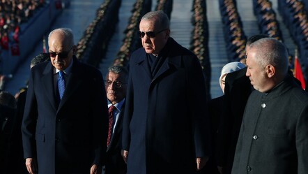 Cumhurbaşkanı Erdoğan ve devlet erkanı Anıtkabir'de! "Türkiye küresel bir güç olma yolunda emin adımlarla ilerlemektedir" - Gündem