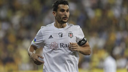 Futbolda bahis soruşturması: Beşiktaşlı oyuncu Necip Uysal, Çağlayan Adliyesi'nde - Spor