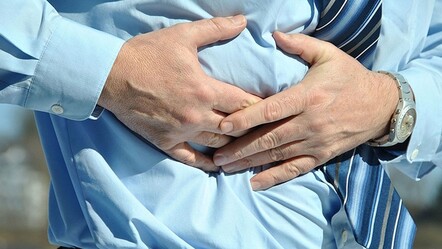 Sebebi yıllarca anlaşılmıyor! Yemekten sonra karın ağrısı ve sırta vuran rahatsızlık varsa… - Sağlık