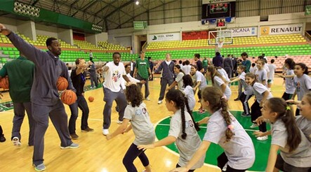 NBA yıldızları çocuklarla buluştu - BASKETBOL