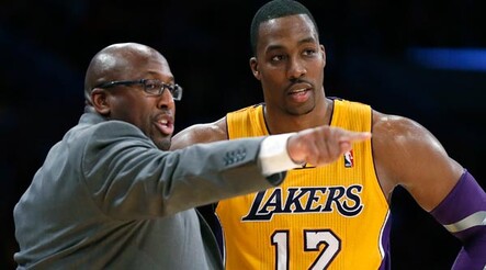 Lakers koçu Mike Brown kovuldu  - BASKETBOL
