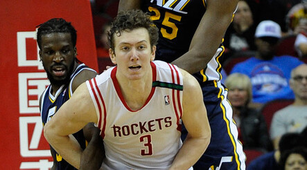 Ömer Aşık, Enes'i alt etti! - BASKETBOL