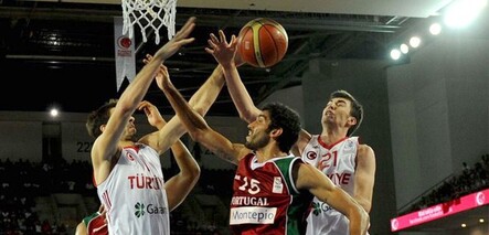 12 Dev Adam, Portekiz'e şans tanımadı - BASKETBOL