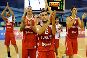 A Milli Takım hazırlık maçlarına devam ediyor - BASKETBOL