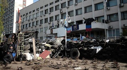 Mariupol'de yönetim binası Rusya yanlısı grupların elinde - dunya