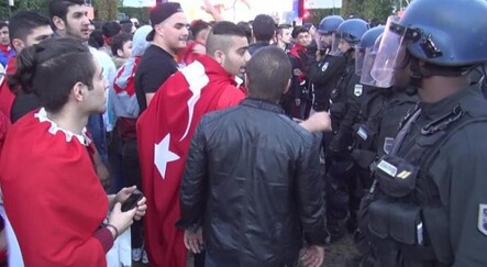 Türk ve İngiliz taraftarlar arasında gerginlik - FUTBOL