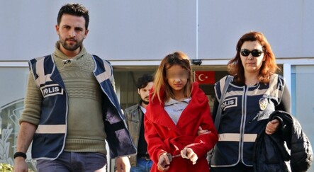 Erkek kılığına giren kız kardeşler millete kâbusu yaşattı! - dunya