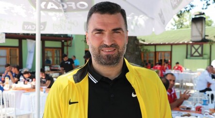 Hakan Ünsal: Mesut dik duruşuyla alkış aldı - magazin