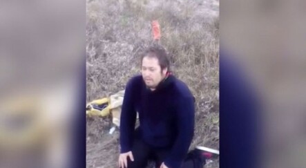 Burnu tıkanınca nefes almak için kafasını deldi! - dunya