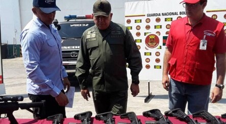 Venezuela'da ABD silahları ele geçirildi - dunya