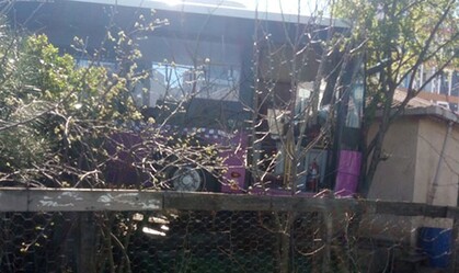 Direksiyon başında fenalaşan otobüs sürücüsü gecekonduya çarptı - gundem