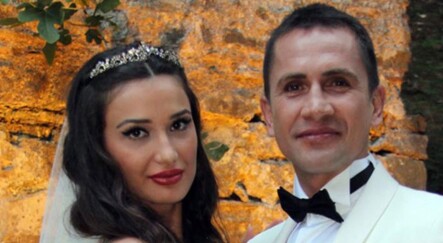 Emre Aşık’tan kendisini FETÖ’yle suçlayan eşine 2 liralık tazminat davası - magazin