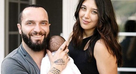 Berkay'ın kızı Zeynep Mira'nın ilk aile fotoğrafı! - magazin