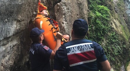 Şelaleden düşen turist ölümden döndü - yasam