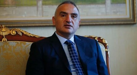 Bakan Ersoy'dan Haluk Bilginer'e kutlama - magazin