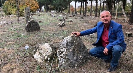 Bu köyün her yerinden tarihi mezar fışkırıyor - kultur-sanat