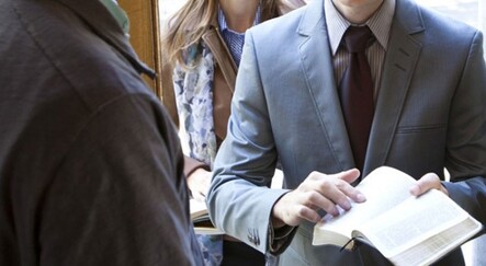 Yehova Şahitleri öğrencilerin peşinde - kultur-sanat