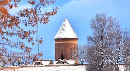 Ahlat Kümbetleri beyaz gelinliğini giydi - kultur-sanat