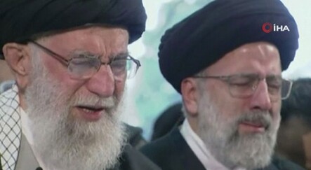 Hamaney, Süleymani'nin cenaze namazında gözyaşlarını tutamadı! - dunya