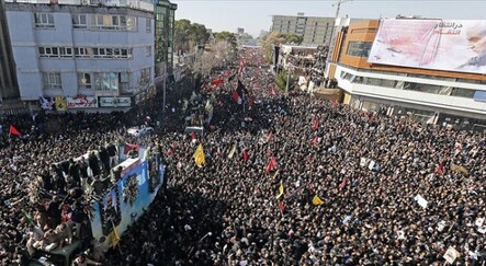 Süleymani'nin cenazesinin defni izdihamda ölenler nedeniyle ertelendi - dunya