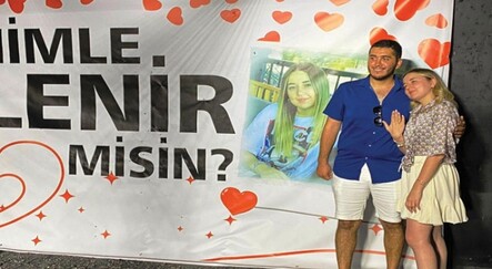 Silahla atış yapmayı seven sevgilisine atış poligonunda evlilik teklifi etti - yasam