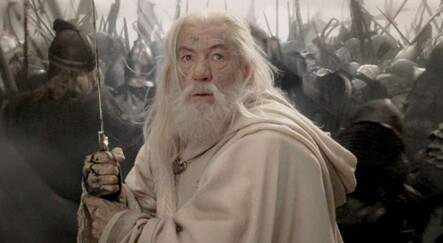 Yüzüklerin Efendisi'nin Gandalf'ı koronavirüs aşısı oldu - medya