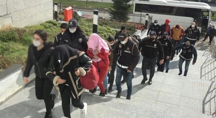 ATM'lere sahte para yükleyen ve 1 milyonluk vurgun yapan 9 kişi tutuklandı - yasam