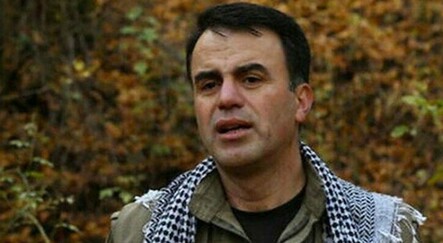 Selahattin Demirtaş'ın terörist kardeşinin kitabı İBB'ye ait kitapçıda satışta - POLİTİKA