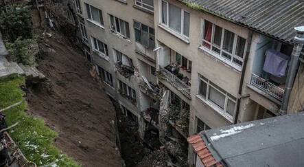 Bursa’da toprak kayması nedeniyle 60 daire tahliye edildi - dunya