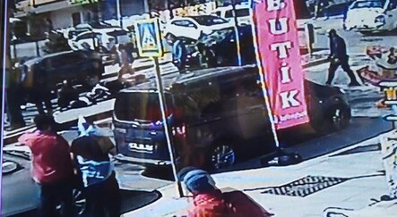 Sipariş yetiştirmek isteyen motokurye, genç kadını canından ediyordu - yasam