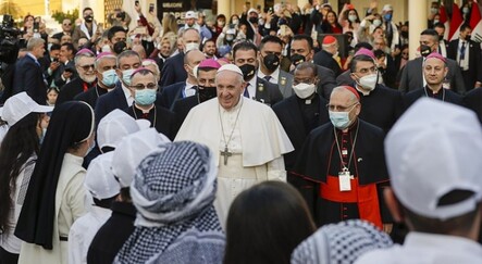 Tepki çekti! Herkes maskeli, bir tek Papa Franciscus maskesiz - dunya