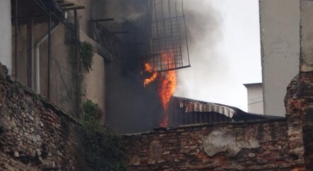 Beyoğlu’nda yangın: Patlama anı kamerada - gundem