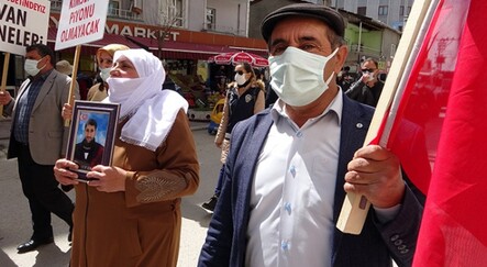 Çocuğu dağa kaçırılan acılı baba: “Bizi tehdit ediyorlar” - gundem