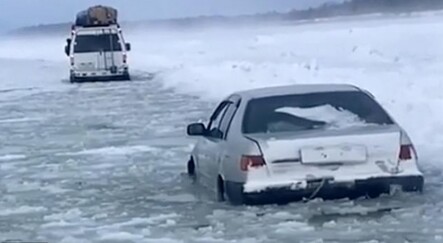 Donmuş nehirde tehlikeli yolculuk - yasam
