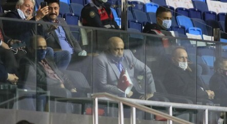 Hak mahrumiyeti biten Murat Sancak tribünde yerini aldı - spor
