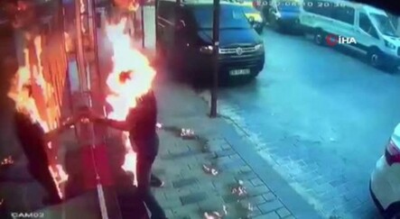 Kardeşini tinerle yakmıştı! Cezası belli oldu - dunya