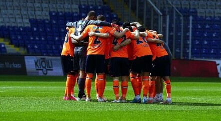 Başakşehir geri dönüşlerle lige tutundu - spor