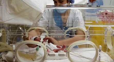 Bir batında dünyaya gelen 9 bebek 2-3 ay kuvözde kalacak - dunya