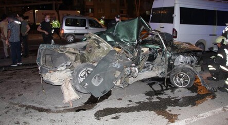 Hurda yığınına dönen otomobilde can pazarı - gundem
