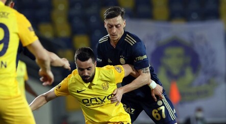Mesut Özil 79 dakikada rekor kırdı - spor