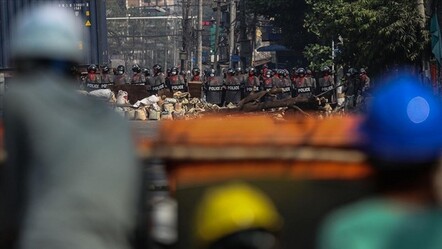 Myanmar'da darbe yönetiminin protestoları bastırmak için gözaltına aldığı genç erkeklerin kaybolduğu iddia edildi - dunya