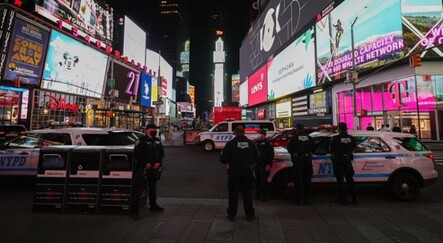 New York Times Meydanı'nda silahlı saldırı: 3 yaralı - dunya