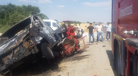 7 kişinin bindiği motosiklet kaza yaptı: ölü ve yaralılar var - yasam