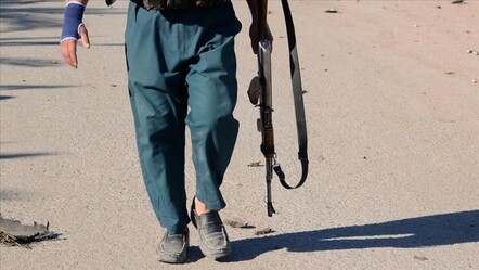 Afganistan'da iki ilçe Taliban kontrolüne geçti - dunya